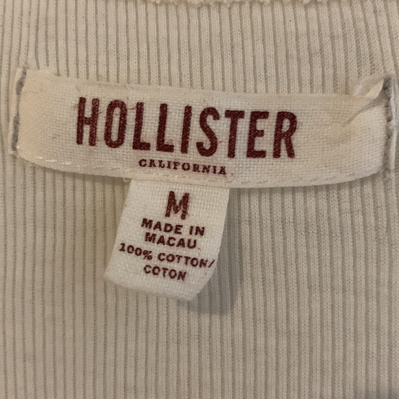 Hollister cream long tank top. Yoke rib top 2 pockets. 2 button detail. Size M - Picture 6 of 9